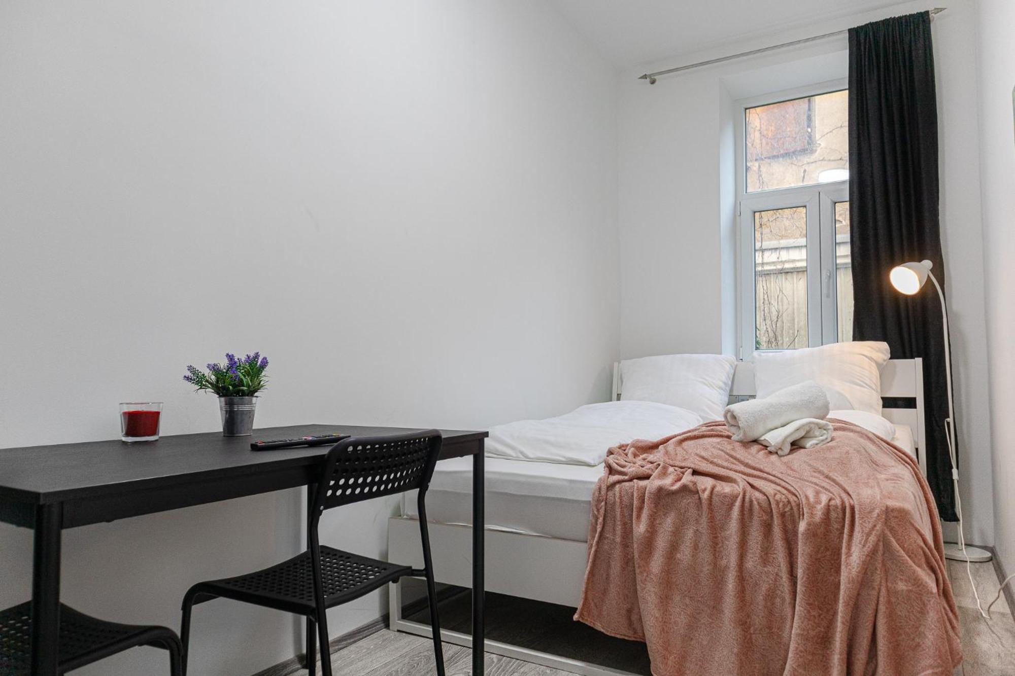 Affordable 5-Br Shared Apartment / Enkplatz U3 Getaway ウィーン エクステリア 写真
